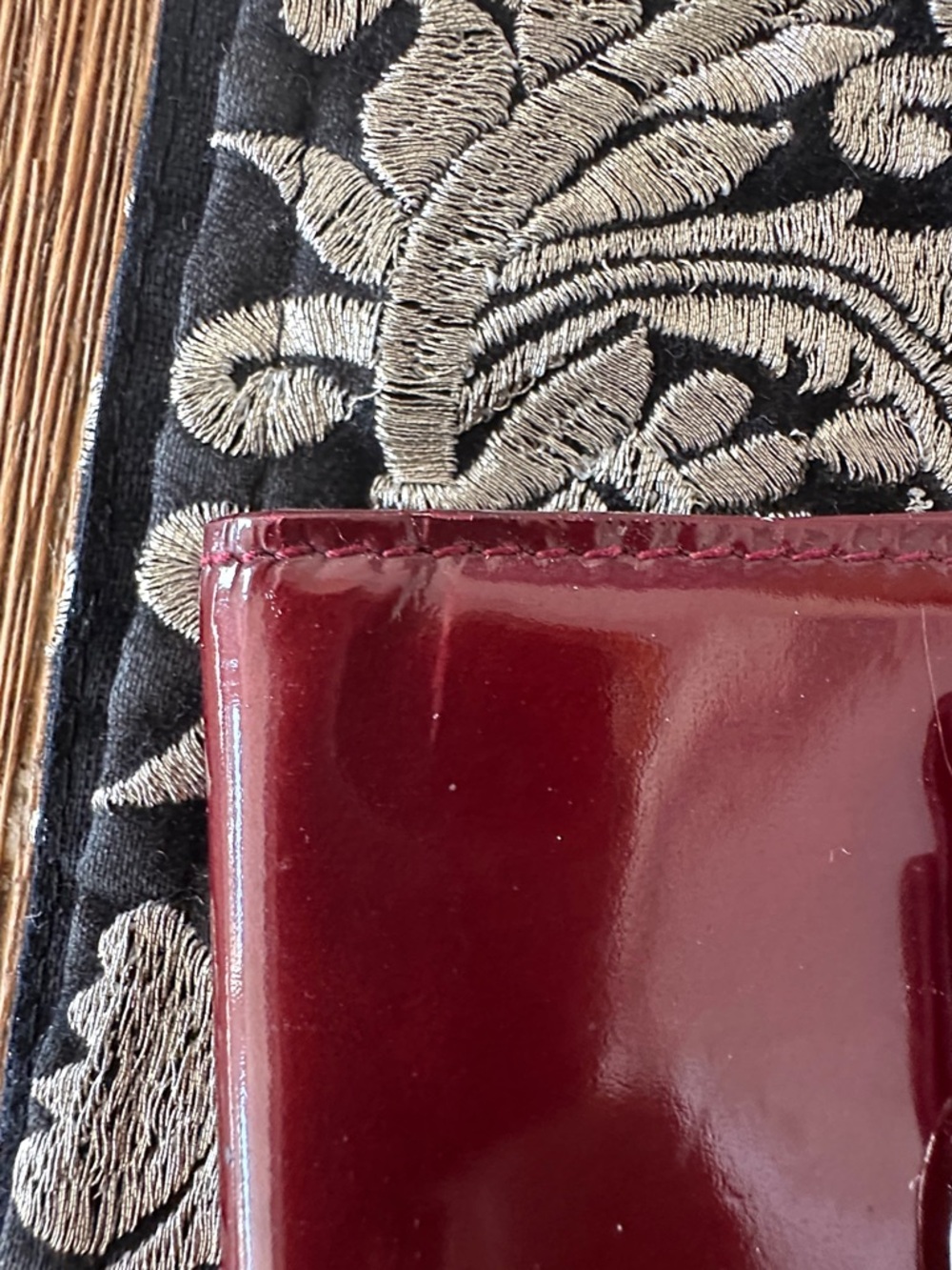 Retro Salvatore Ferragamo Red Patent Leather Card Holder with Bow Accent - Picture 8 of 9